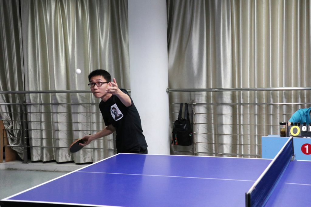 公司榮獲高新區(qū)建協(xié)“九峰杯”乒乓球聯(lián)誼賽團(tuán)體亞軍