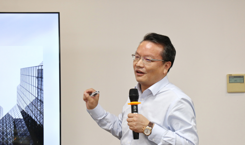 中價協(xié)、省造價站及協(xié)會、市造價站及協(xié)會領(lǐng)導(dǎo)一行蒞臨科信調(diào)研指導(dǎo)工作