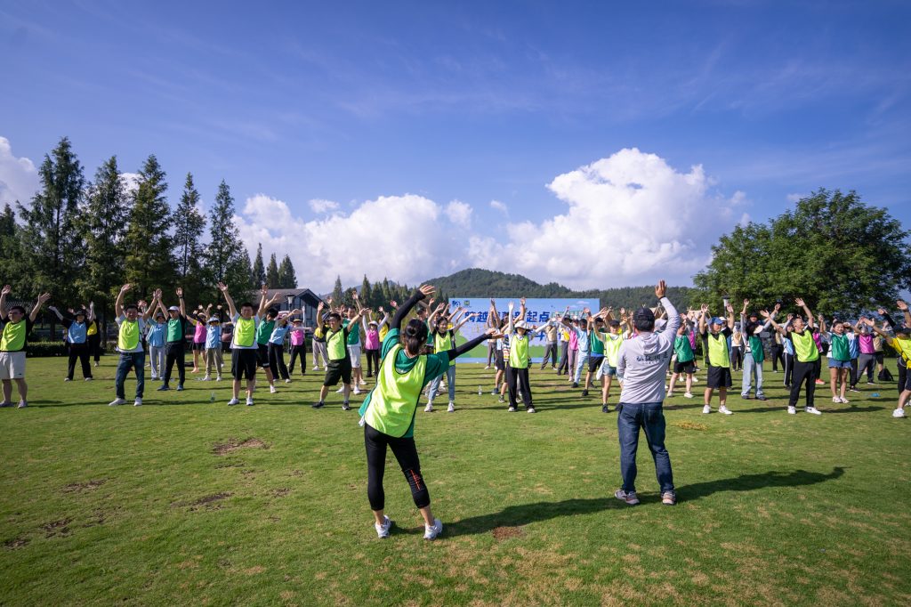 跨越夢想新起點(diǎn) 啟航奮斗新征程——科信20周年慶系列活動之東錢湖健步行火熱舉行