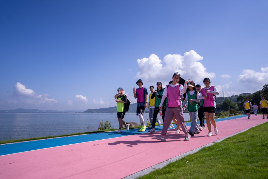 跨越夢想新起點(diǎn) 啟航奮斗新征程——科信20周年慶系列活動之東錢湖健步行火熱舉行